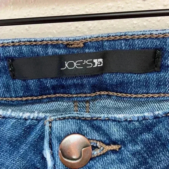 JOE’S Women’s Distressed Jeans - Picture 4 of 9